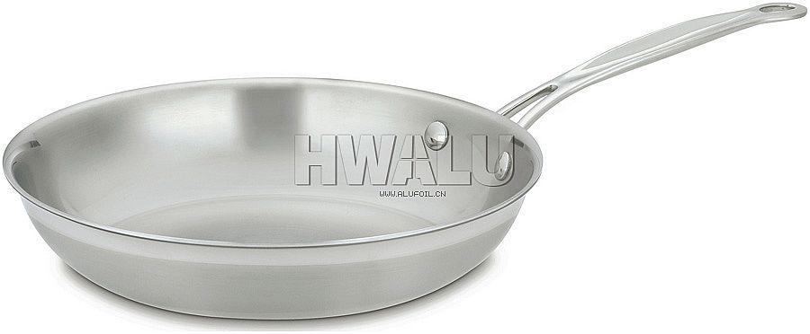 Is an aluminum pan safe?