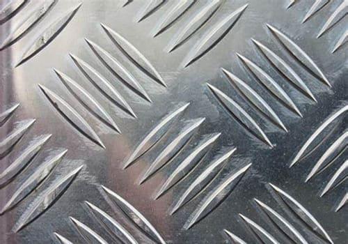 Five-stripe aluminum alloy pattern plate