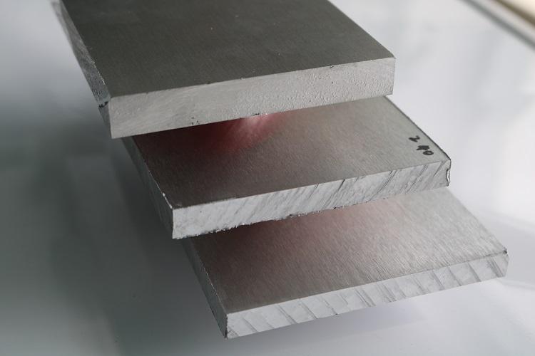 tabla groasa de aluminiu