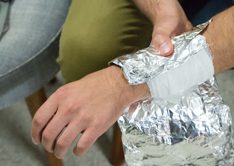 wraping Aluminum Foil Use：Soothes Burns